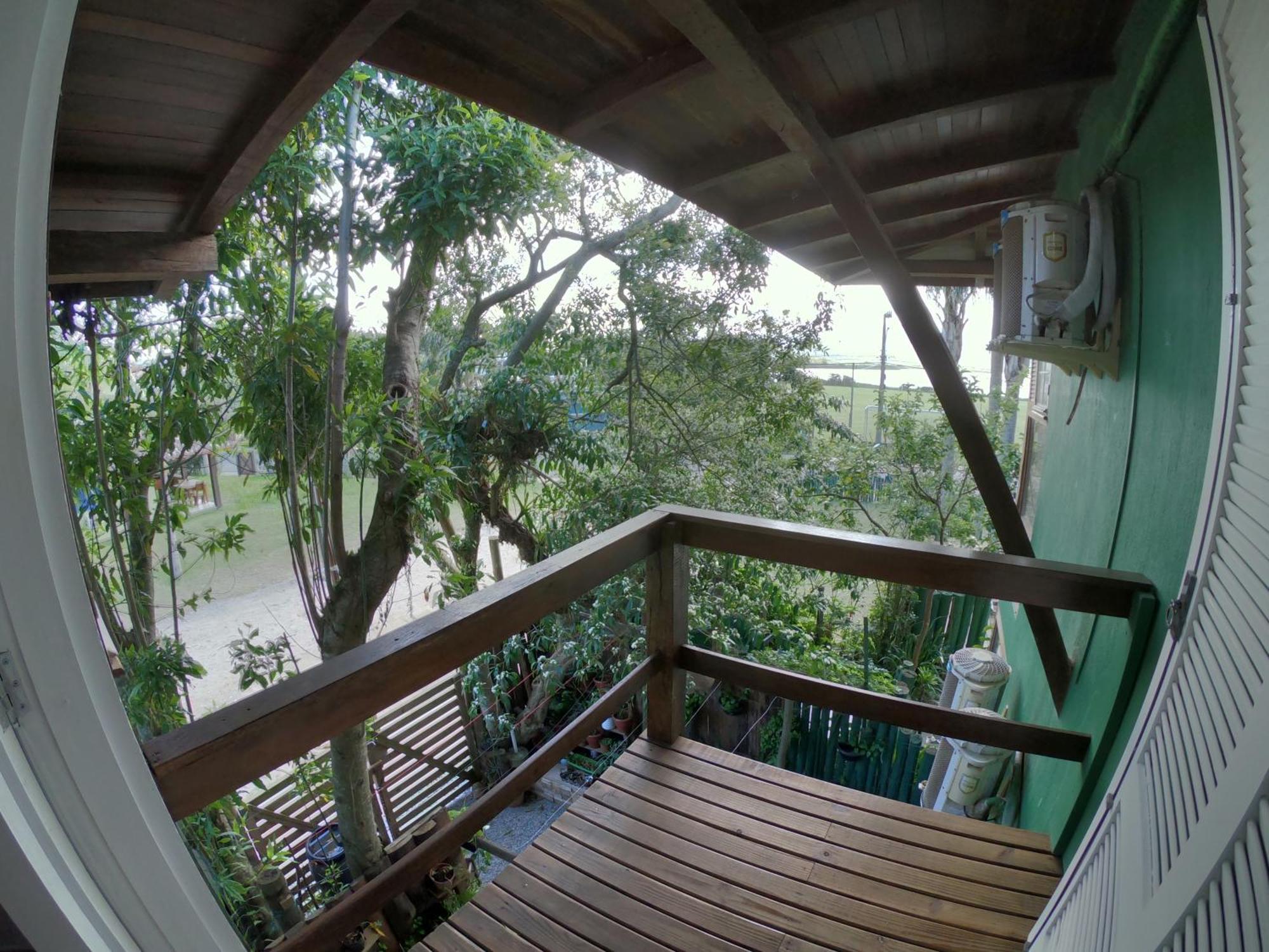 Pousada Canoa Azul Na Praia Da Ferrugem Гаропаба Номер фото